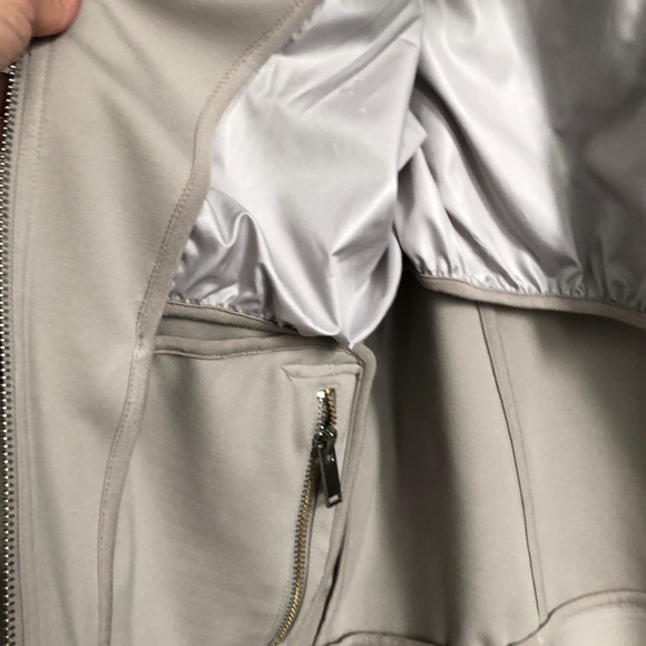 Trina Turk mid weight jacket silver gold size 8‎ - Picture 7 of 9